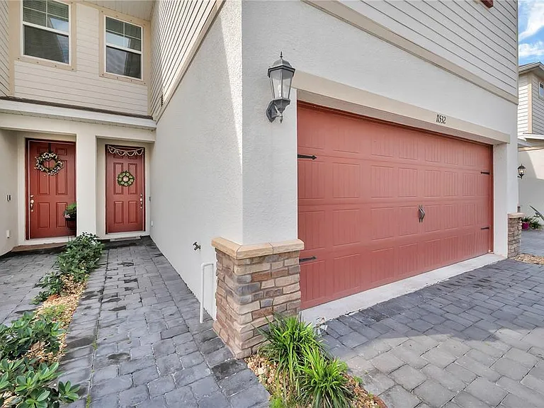 11532 Woodleaf Dr — Photo 2