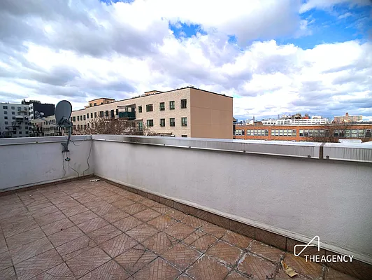 Rented by The Agency | media 17