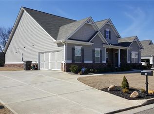 36 Twelve Oaks Dr, Cartersville, GA 30120