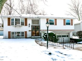 36548 Lakehurst Dr E, Eastlake, OH 44095