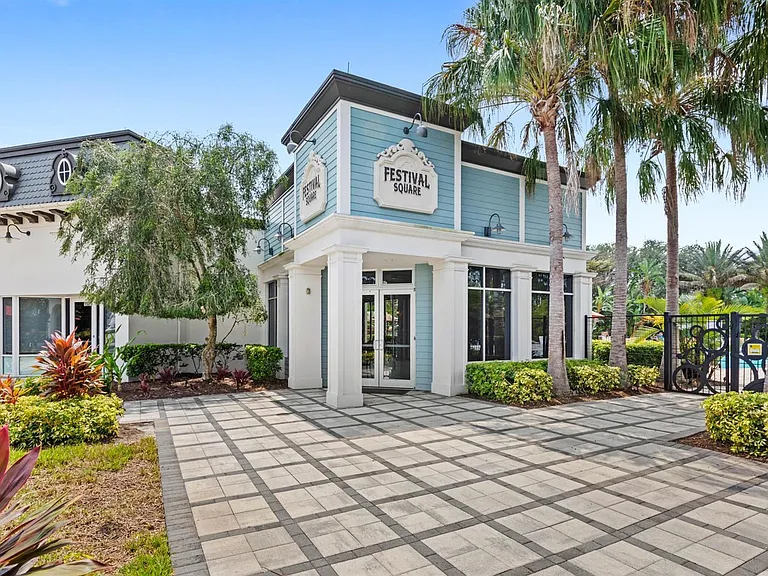 154 Captiva Dr — Photo 28
