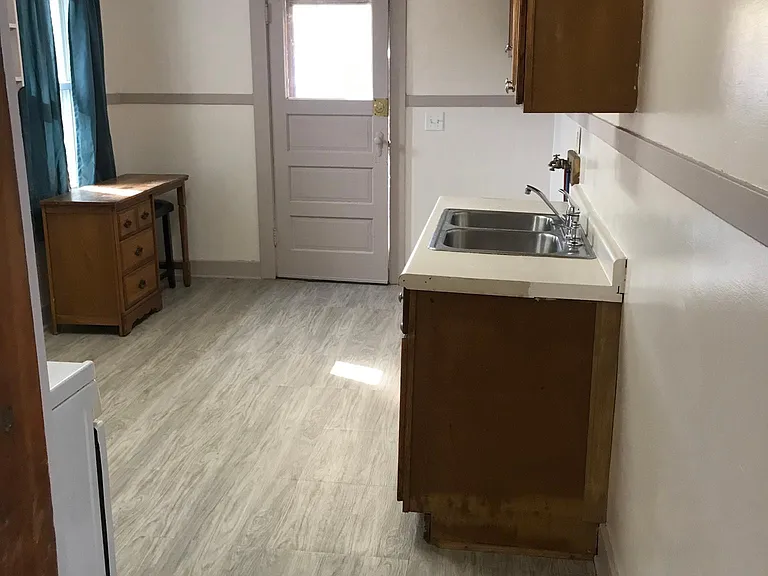 106 Patton St #UPSTAIRS — Photo 14