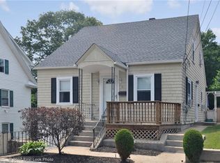 31 Riverdale Ave, West Warwick, RI 02893