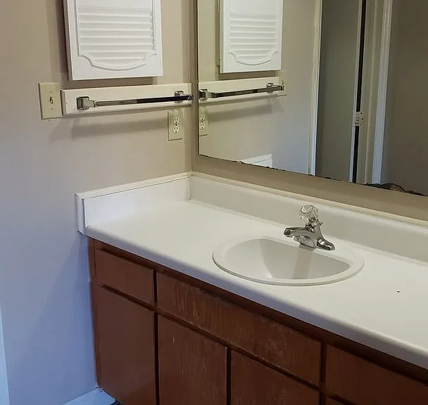 2506 Avent Ferry Rd — Photo 5