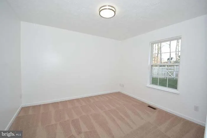 431 Ridgefield Ave — Photo 17