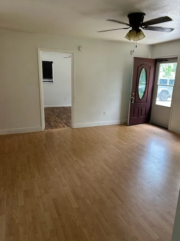 3 bed, 2.0 bath, $1,725 — Photo 2