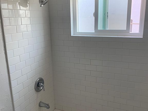 5th image of 3953 Texas St #1/2