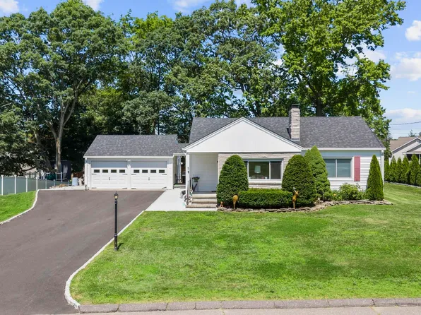 5 Greenfield Drive, Ansonia, CT 06401
