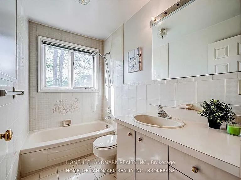 44 Frontenac Ave — Photo 13
