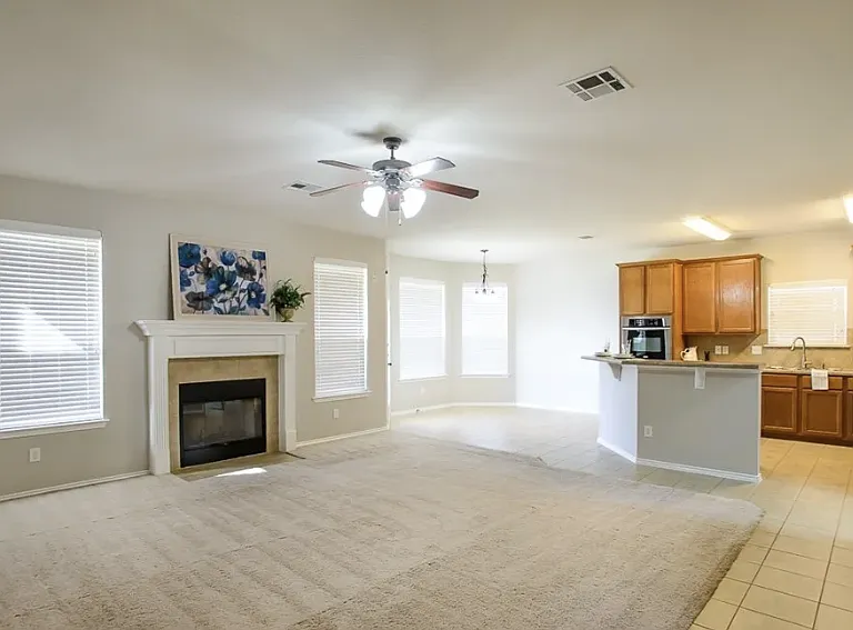 6201 Charlotte Ln — Photo 4