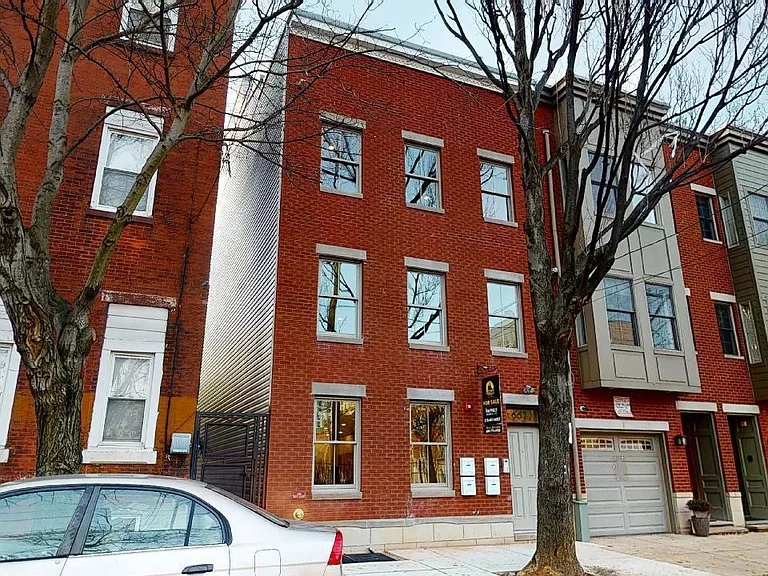 662 N 15th St #1 — Photo 2