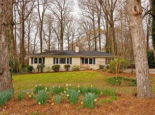 911 Forest Hill Dr, Greensboro, NC 27410