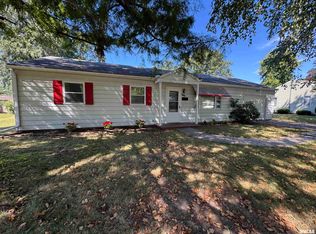 705 Bobby Ave, Macomb, IL 61455