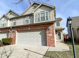 2217 W Kenfield Ct, Peoria, IL 61615
