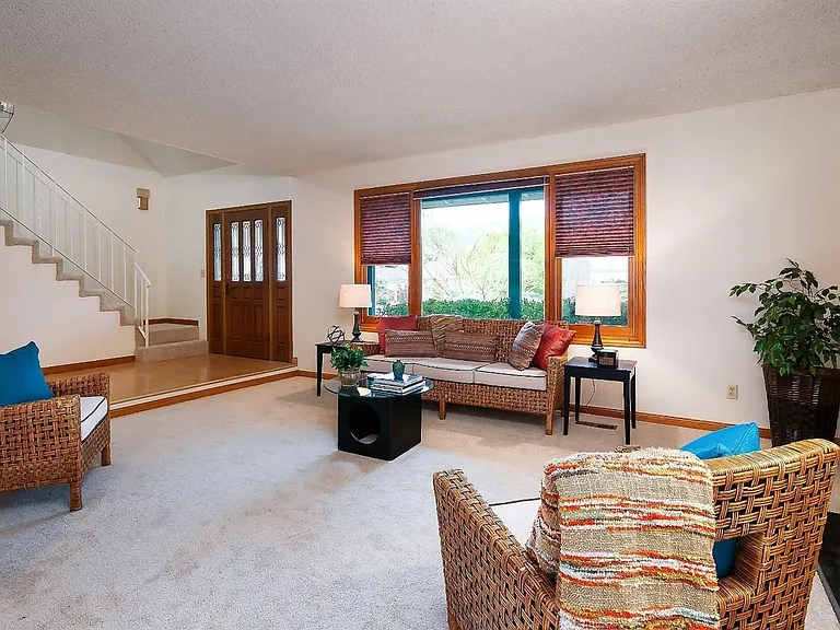 99 Blanca Dr — Photo 2