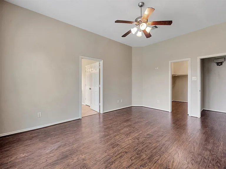 871 Falling Springs Ln — Photo 15