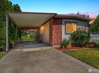 921 SE Scenic View Drive, College Place, WA 99324