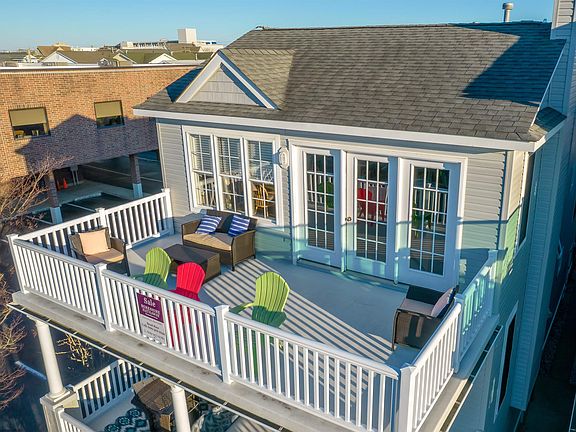 3rd image of 1033 Asbury Ave #C