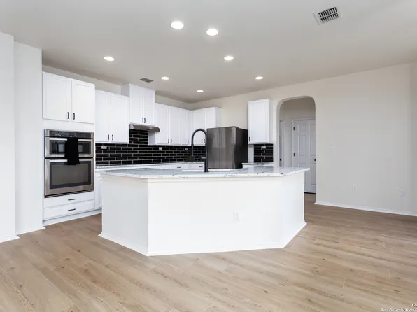 9018 SAGEROCK PARK, San Antonio, TX 78250