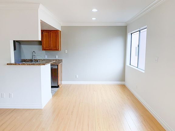 5th image of 12627 Matteson Ave APT 103