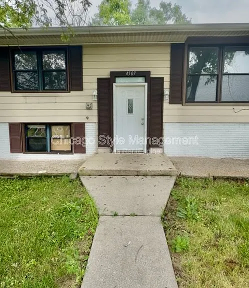 4507 Balmoral Dr — Photo 1