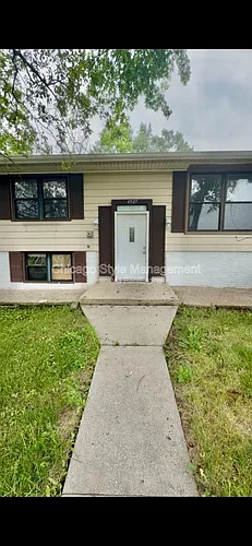 4507 Balmoral Dr Photo 1