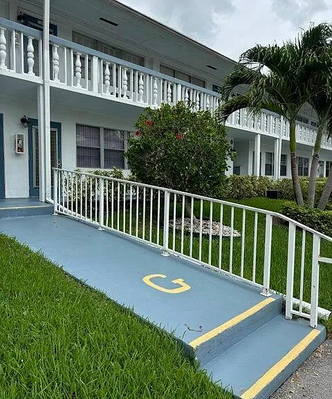 125 Westbury Cir #G — Photo 1