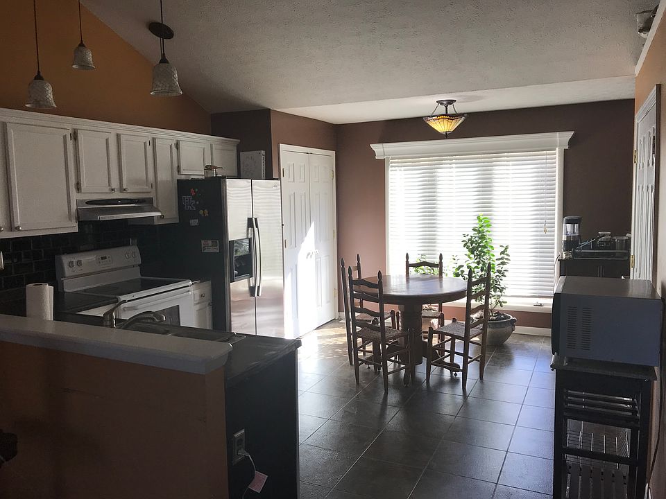 2nd image of 1035 Rollingwood Ln