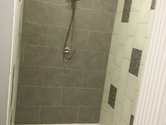 3rd image of 1404 S 134th St