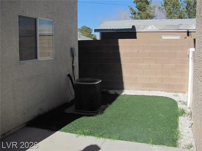 5270 Paradise Skies Ave — Photo 5
