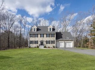 24 Ryans Way, Uxbridge, MA 01569