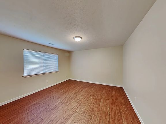 3rd image of 12359 Sterling Oak Dr