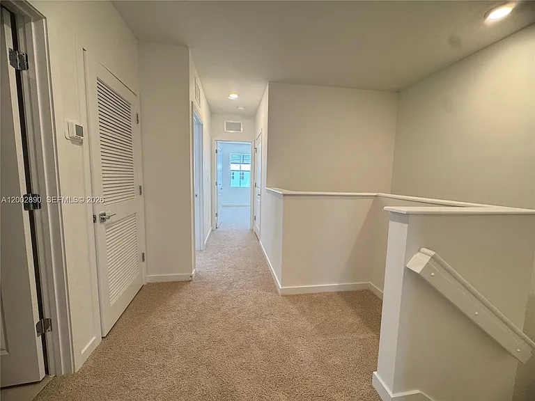 178 NE 14th Ave — Photo 27