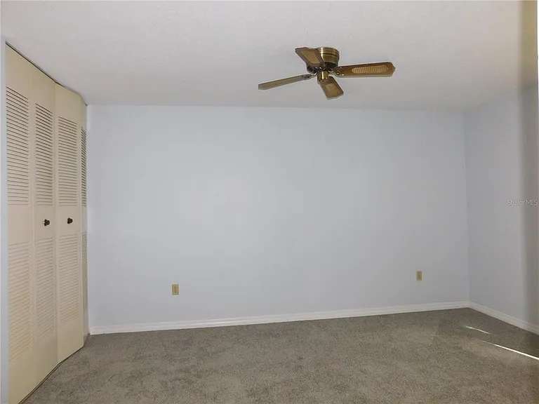 1118 Spring Meadow Dr — Photo 14