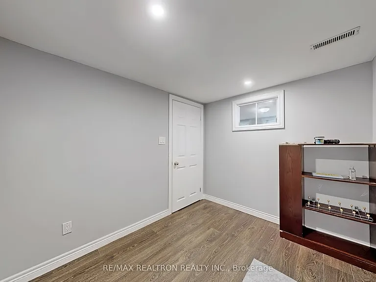 55 Danby Ave #BASEMENT — Photo 18