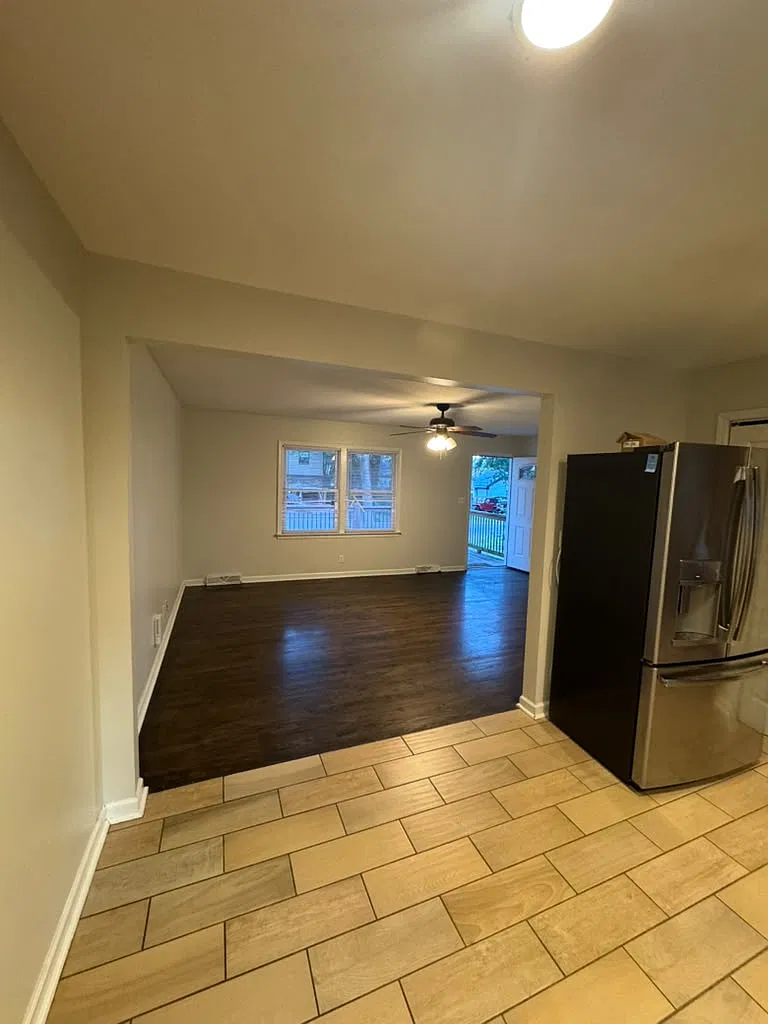 3 bed, 1232 sqft, $1,795 — Photo 2