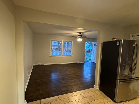 2nd image of 305 N Logan St