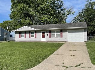 303 S Glenn Dr, Urbana, IL