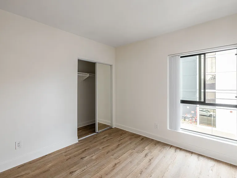 431 Indiana Street — Photo 12