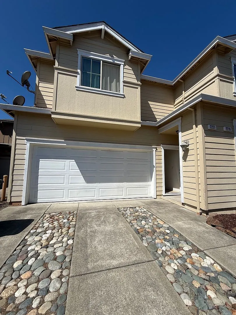 1 Bedroom 1 Bathroom ADU with A/C located in Santa Rosa's Coffey Park Neighborhood — Photo 1