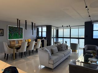 1700 McLeary St #1801, San Juan, PR 00907