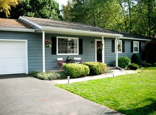 612 N Wintergarden Rd, Bowling Green, OH 43402