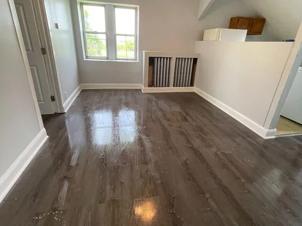 300 Woodbury Ter APT 5, Thorofare, NJ 08086