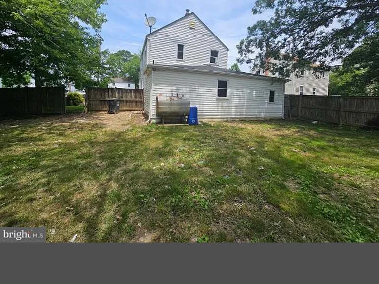 46465 Midway Dr — Photo 2
