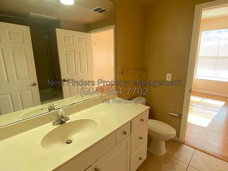 8539 Gate Pkwy W #122 — Photo 16