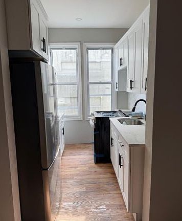 5th image of 1335 Croes Ave Floor 2