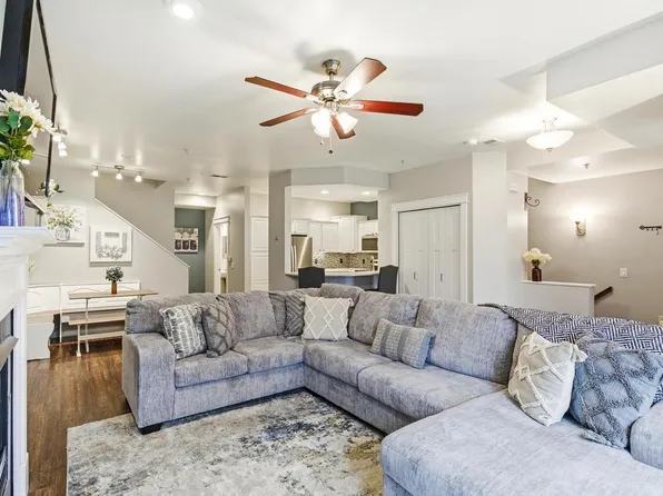 8275 Starr Grass Drive, Madison, WI 53719