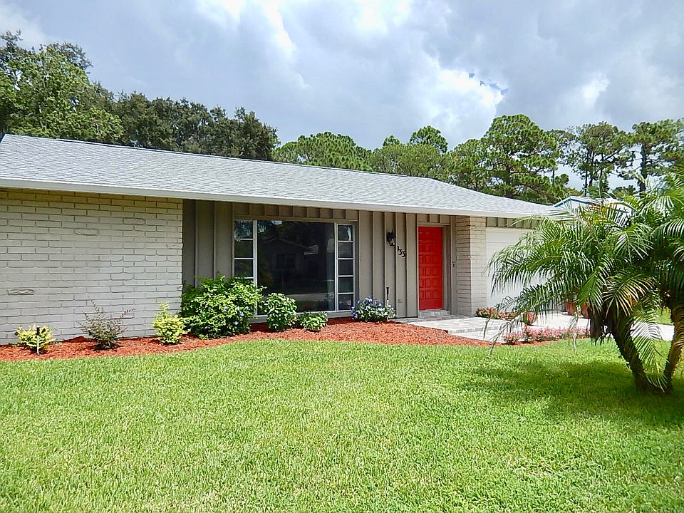 1st image of 933 Leeward Way