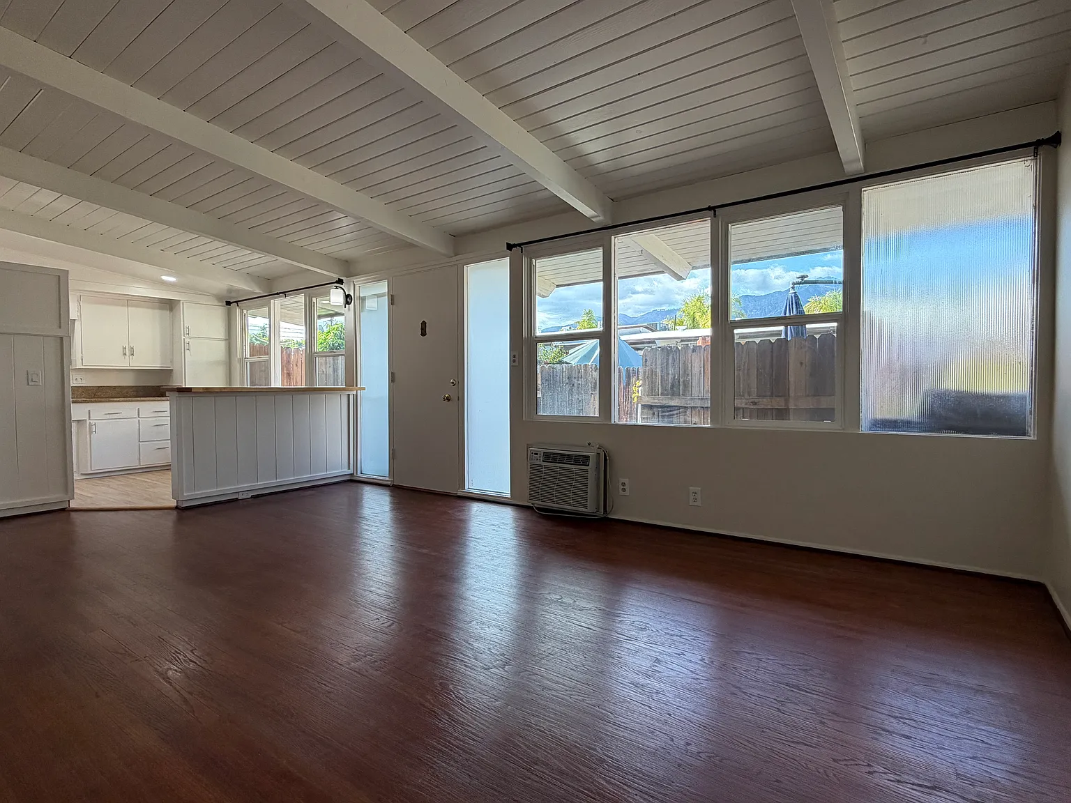 1 bed, 668 sqft, $1,900 — Photo 3
