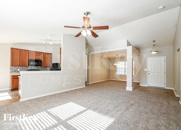 13826 Zion Ct — Photo 3